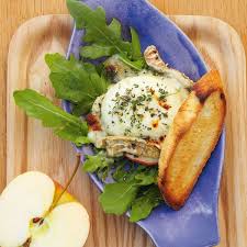 Rezept Fur Uberbackene Ziegenkase Apfel Kuchengotter Rezepte Ziegenkase Essen