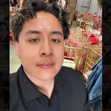 Howdy i need help. I got the directors cuts of this game and when i load  it, it shows disc 1 but it only came with the one disk. Did i get