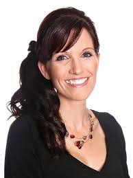 Alexandra Riddle's Instagram, Twitter & Facebook