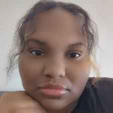 Sandra Mccauley's Instagram, Twitter & Facebook