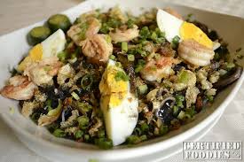 Palabok Negra Pancit With Squid Ink Sauce From Chef Tatung S Garden Cafe Love This Mhel Of Www Certifiedfoodies C Family Reunion Food Garden Cafe Food