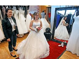 Ein traumhaftes brautkleid aus der kollektion 2018 mit italienischer spitze. Bei Der Hochzeitsmesse In Der Gifhorner Stadthalle Gibt S Wieder Viele Tipps