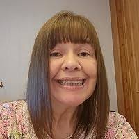 Shelley Buck's Instagram, Twitter & Facebook