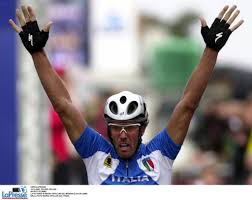 Anche, seppure cerchi di mascherarlo, un po' triste. Cipollini Indugia Sul Lato B Della Fidanzata Con Francesca Marcon E Ancora Amore E Passione Gallery