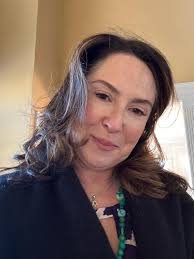 Hi, I'm Aimee—a happily divorced, displaced New Yorker now living in  Bethesda, MD. I'm pretty much an empty nester and loving the freedom that  comes with it. I've got a fun, creative