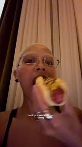 i just like when events have actual food. no finger foods pls