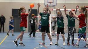 Et kort år virker ikke så lenge for oss voksne. Barneturneringer 6 10 Ar Handball No