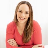 Danielle Thayer's Instagram, Twitter & Facebook