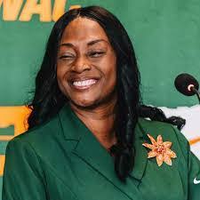 Raven Covington's Instagram, Twitter & Facebook