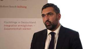 Последние твиты от alex dilmaghani (@alex_dilmaghani). Interview Mit Farhad Dilmaghani Auf Dem Forumfluchtlinge Youtube