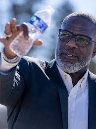 As ex-Notre Dame football champ cultivated reputation as leader, his youth  center faltered