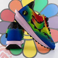 Complete with unfinished edges and detachable motifs at the heel, j balvin adds the final flourish to his unconventional rework of a classic. Yankeekicks Closet Johnnykicks Jbalvin Ld Waffle Sacai