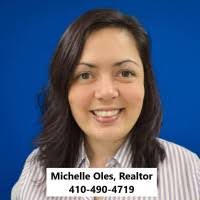 Michelle Oles's Instagram, Twitter & Facebook