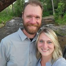 Do people sell their roosters 🐓 or cull them??