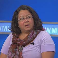 Diana Lacey's Instagram, Twitter & Facebook