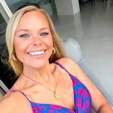 Harley Nicole (@harleynicolee)