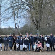 Fundraiser for Sabine Hamatschek by Laura Hamatschek : Reithalle für  Reitschule