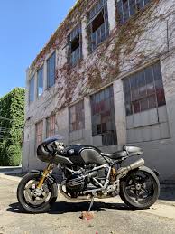 Bmw R9t Racer Carbon Fiber Ohlins Unit Garage Cafe Racer Cafe Racer Cafe Racer Bikes Garage Cafe
