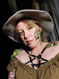 When this witch group was first designed about 10 years ago, this was our  aesthetic. We loved going vintage and were never fans of green face. RIDE  ON WITCHES! 🖤🖤🖤  https://www.facebook.com/100064861112780/posts/765079378997426/?mibextid=Nif5oz