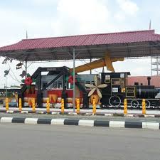 Para penumpang yang ingin bepergian menggunakan kajj, tetap wajib. Ktm Tanah Merah Railway Station Stesen Keretapi Estacion De Tren