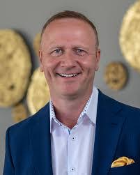 Daniel Bessent's Instagram, Twitter & Facebook