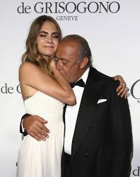 Who wants to go to this fabulous dinner party? Cara Delevingne The De Grisogono Divine In Cannes Dinner Party 7 Sawfirst