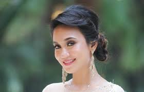 Ramona bebas pilih watak