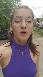 Ema Fiore A Su Amiga