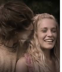 Casi Angeles Simon Y Su Papa