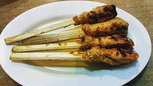 Sate Lilit Si Pedas Gurih Primadona Merahputih