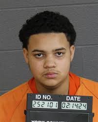 Carmelo Colon's Instagram, Twitter & Facebook