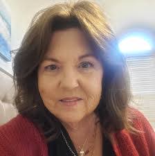 Kerry Hardwick's Instagram, Twitter & Facebook