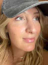 selfie] r/skincareaddiction has changed my life! Four years into applying  the wisdom here and I couldn't be happier! I'm 30 but my skin feels better  than EVER! : r/SkincareAddiction