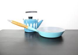 Vintage Le Creuset Medium 9 5 Skillet 24 Wood Handle Turquoise Blue Enameled Cast Iron Frying Pan Enameled Gray Interior France 210073 Creuset Wood Handle Enameled Cast Iron