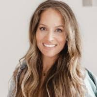 Laura Otis's Instagram, Twitter & Facebook