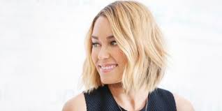 To help inspire your next cut and style at the salon, we've compiled the best layered hairstyles and haircuts for women to get right now. 12 Layered Hairstyles Haircuts Trends In 2015