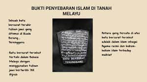 Kedatangan islam ke asia tenggara umumnya dan alam melayu atau nusantara khususnya dikatakan bermula sejak zaman rasullah s.a.w lagi hasil aktiviti namun, hakikatnya adalah islam telah bertapak di alam melayu sejak sekian lama tanpa ada sebarang ancaman mahupun gangguan. Kedatangan Islam Ke Tanah Melayu By Nur Ikhmalia Shaharin