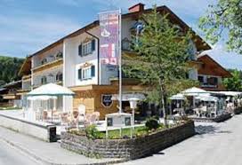 The property is 800 metres from kranzbergbahn and 900 metres from karwendelbahn. Urlaub Mit Hund In Der Region Karwendelgebirge Online Bei Hrs Holidays Schnell Und Gunstig Buchen