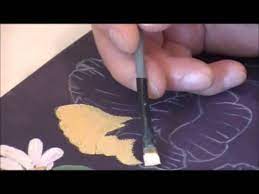 Fr vers 1906, il commence à peindre à l'huile et l'année suivante, il fait son entrée chez grip ltée, entreprise de photogravure, ce qui marque un point. Cours N 7 En Peinture A L Huile Peindre Des Fleurs C Est Facile Jean Marie Lesage Youtube