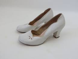 Vintage 1940s 1950s Shoes Babydoll White Wedding Dress Heels Size 9 C Vintage Shoes Wedding Shoes Vintage 1950s Shoes
