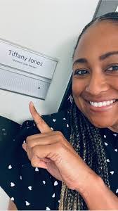 Shannon Mcelwee's Instagram, Twitter & Facebook