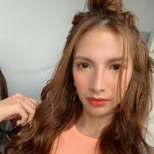 Kay Estrada's Instagram, Twitter & Facebook