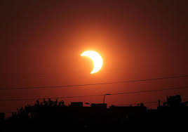 Das heißt die sonne wird teilweise oder ganz durch den mond verdeckt. Partielle Sonnenfinsternis Am Kanarischen Himmel Wochenblatt Es