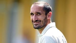 كيليني لست متفاجئا من تألق إنتر ميلان موقع سبورت 360 قال جورجيو كيليني أنه توقع انتقال أنتونيو كونتي إلى إنتر ميلان لمنافسة يوفنتو defender italy captain