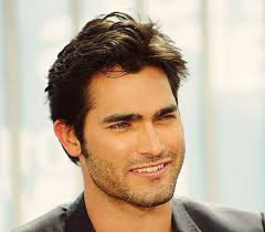 Pin de Aaron Burt en beauty