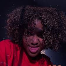 Kyndall Peake (@theyknowkyn)