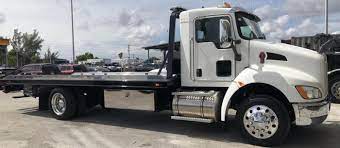 Can i pull a 5th wheel camper trailer with a semi truck? Difference Between Tow Trucks Semi Trucks Rechtien International Trucks
