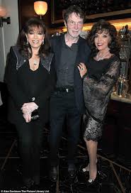 Joan collins reveals sister jackie hid her cancer diagnosis for 7 years. Who S That Young Man With Jackie And Joan Collins Sisters Pictured With Their Rarely Seen Brother Bill At 80th Birthday Of Tramp Nightclub Founder Johnny Gold Daily Mail Online