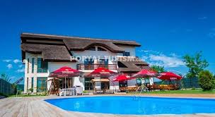 Pensiunea La Lipoveanu Dunavatul De Jos Tulcea Delta Dunarii House Styles Mansions Romania