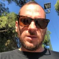 100+ profilů „Geralis“